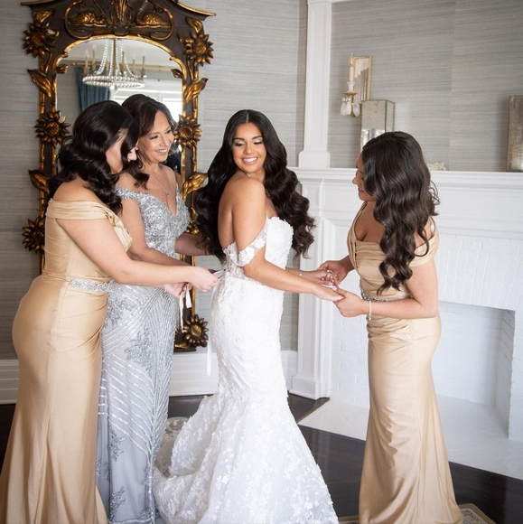 Mother Of The Bride Exquisite silver gown. - Picture 15 of 16